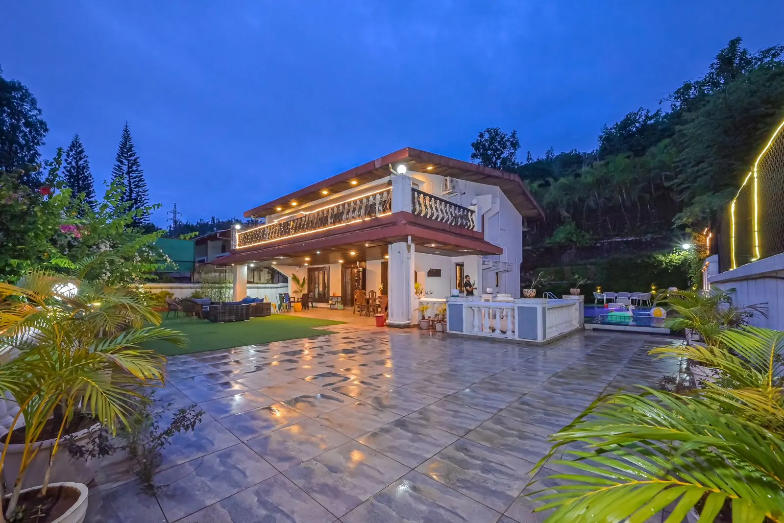 Best private pool villa in Lonavala for family, couples and groups