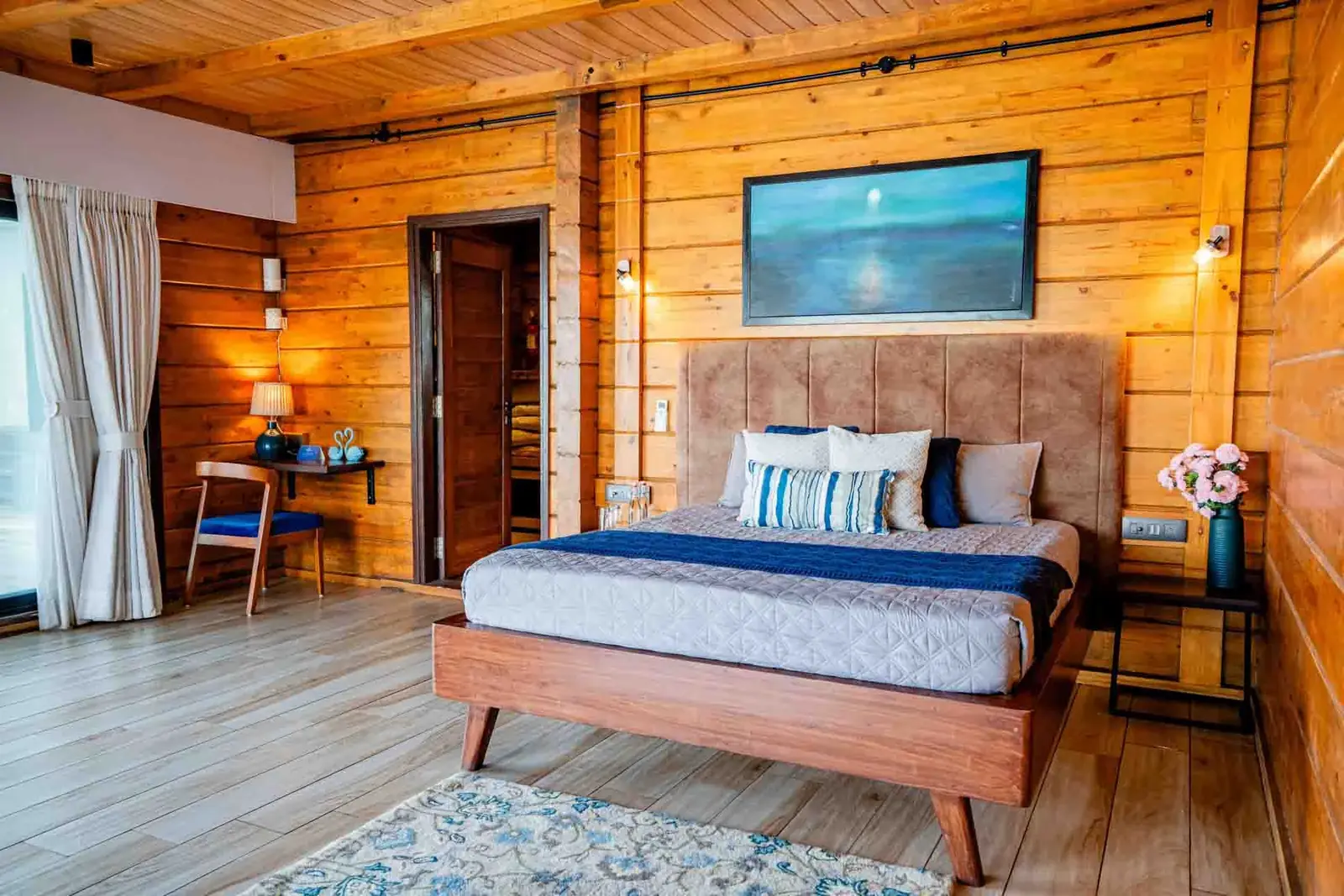 Air-conditioned bedroom with en-suite bathroom — Mantra 147, Pawna Lake, Lonavala